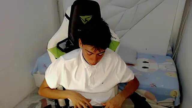 Snapshot of Liarr_ chatting on February 2026 08:10:02 PM Liarr online show from February 2026 08:10:02 PM