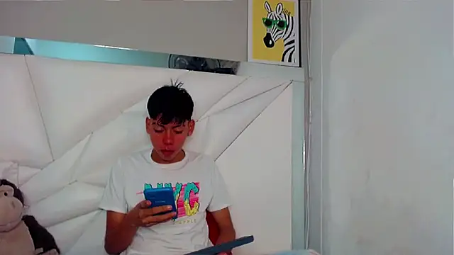 Liarr  online show from April 2026 08:13:02 PM