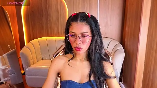 Alina b  online show from April 2026 08:09:02 PM