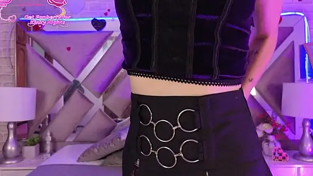 Snapshot of HarperrWest chatting on February 2026 08:28:01 PM HarperrWest online show from February 2026 08:28:01 PM