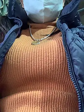 Snapshot of YANINA120 chatting on February 2026 09:57:02 AM YANINA120 online show from February 2026 09:57:02 AM