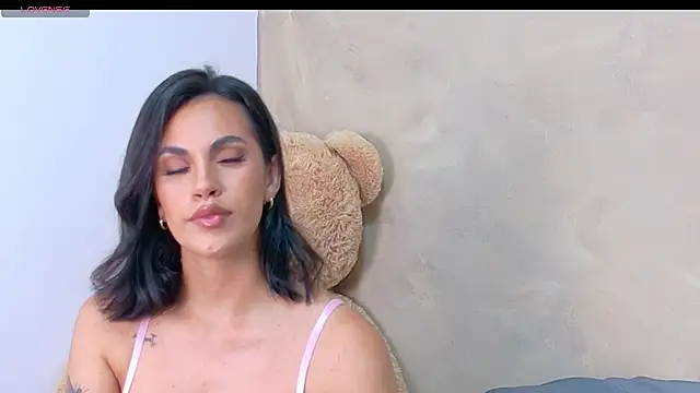 AndiVasquez online show from March 2026 06:21:01 AM