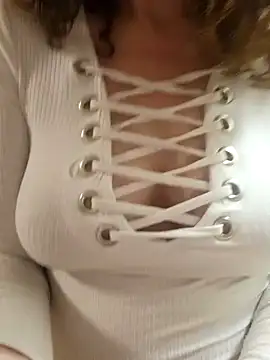 Isa363636 online show from February 2026 09:10:01 PM