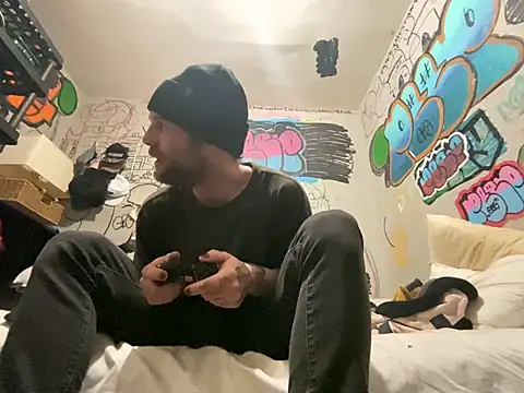 Snapshot of gothboiplzty chatting on February 2026 12:44:01 AM gothboiplzty online show from February 2026 12:44:01 AM