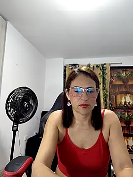 Snapshot of amelie_rose__ chatting on February 2026 03:55:02 AM amelie rose online show from February 2026 03:55:02 AM