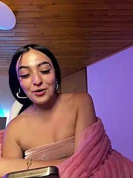 Snapshot of Valery_pink18 chatting on February 2026 08:13:01 AM Valery pink18 online show from February 2026 08:13:01 AM