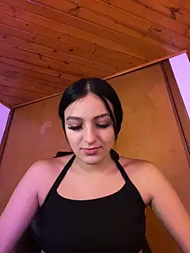 Snapshot of Valery_pink18 chatting on February 2026 01:46:01 AM Valery pink18 online show from February 2026 01:46:01 AM