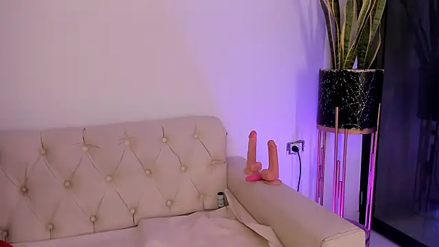 Snapshot of liorah_wolf chatting on February 2026 08:20:02 PM liorah wolf online show from February 2026 08:20:02 PM