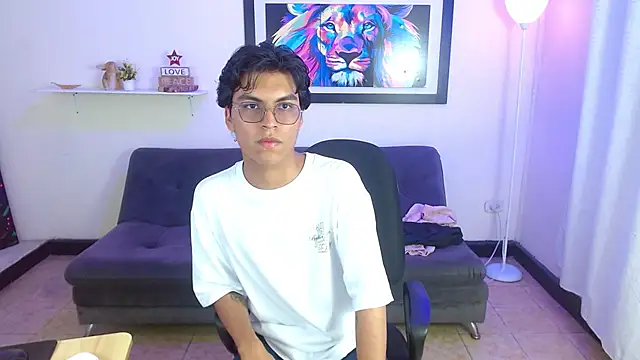 Maecum18 online show from February 2026 08:53:02 PM