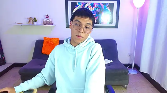 Maecum18 online show from March 2026 09:32:02 PM