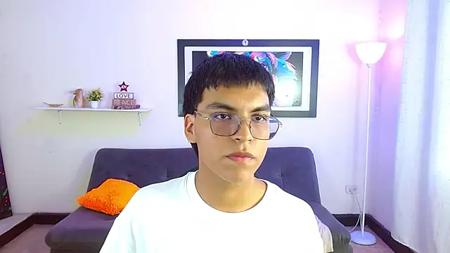 Maecum18 online show from March 2026 08:23:01 PM