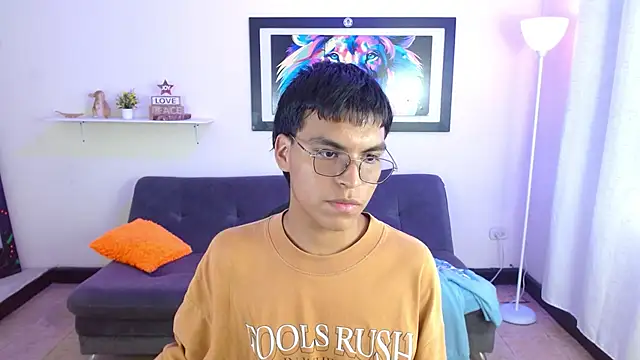 Maecum18 online show from March 2026 10:04:02 PM