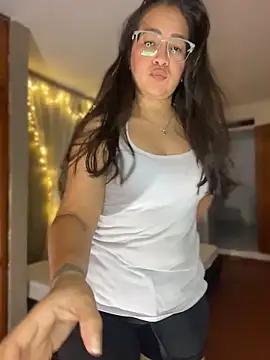 alisbloom online show from April 2026 06:34:01 PM