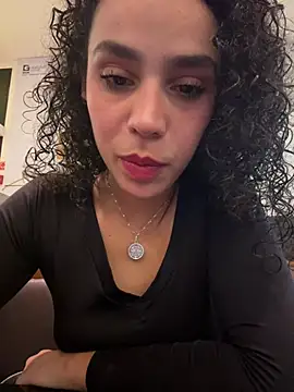 SirenStell0 online show from March 2026 06:25:01 PM