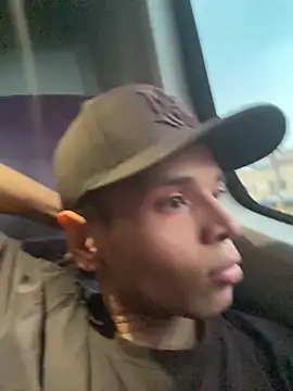 Snapshot of Alejandroo_Montenegro chatting on February 2026 08:43:01 PM Alejandroo Montenegro online show from February 2026 08:43:01 PM