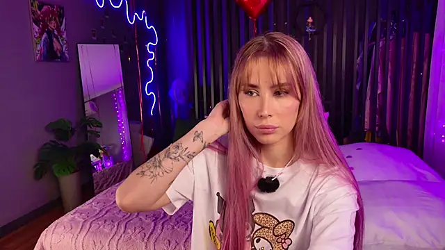 Snapshot of plugmyHDMI chatting on February 2026 07:54:01 PM plugmyHDMI online show from February 2026 07:54:01 PM