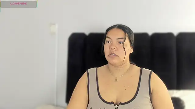 Amaranoir- online show from February 2026 03:57:02 AM