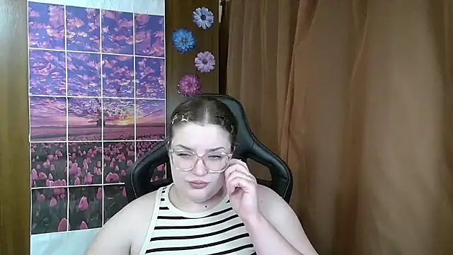 Snapshot of Teasing_Dora chatting on July 2026 12:24:01 AM Teasing Dora online show from July 2026 12:24:01 AM