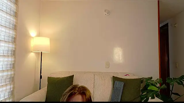 Snapshot of ivonnybonita__ chatting on June 2026 04:22:02 PM ivonnybonita online show from June 2026 04:22:02 PM