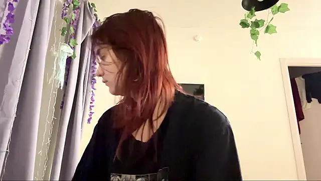 LunaMacky online show from February 2026 12:03:01 AM