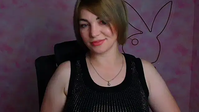 Snapshot of CuttieEmma chatting on June 2026 06:07:01 AM CuttieEmma online show from June 2026 06:07:01 AM