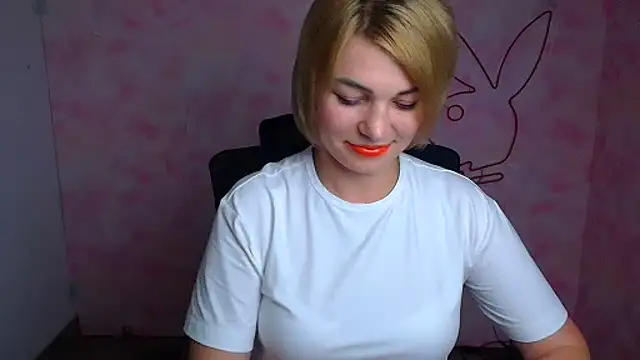 Snapshot of CuttieEmma chatting on July 2026 11:47:02 AM CuttieEmma online show from July 2026 11:47:02 AM