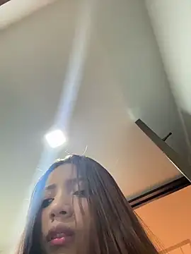 Snapshot of Pushaina__1 chatting on June 2026 04:24:01 AM Pushaina 1 online show from June 2026 04:24:01 AM