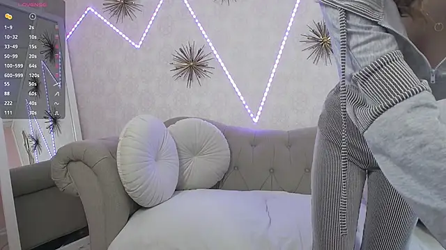 Snapshot of DreamyRosie chatting on February 2026 12:59:02 PM DreamyRosie online show from February 2026 12:59:02 PM