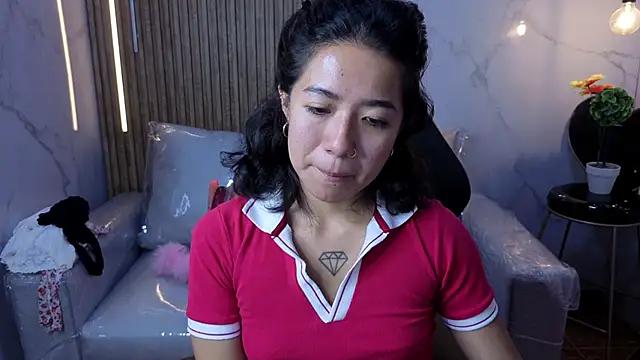 Lynn turner online show from March 2026 01:00:01 PM