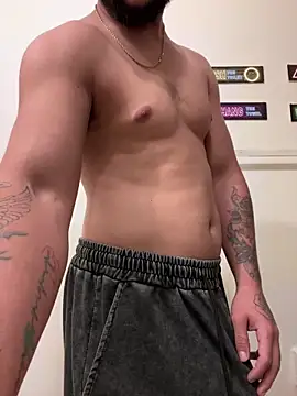 Tu PaPi Favorito online show from June 2026 05:12:02 PM