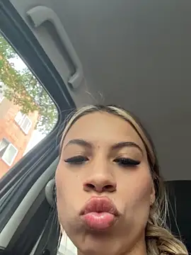 Mia Rosee1 online show from July 2026 07:51:01 PM