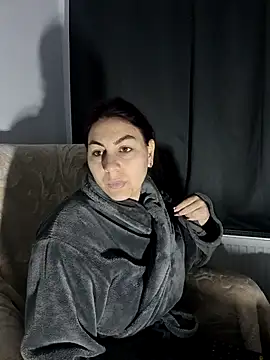 Snapshot of AbellaDesiree chatting on March 2026 04:03:01 AM AbellaDesiree online show from March 2026 04:03:01 AM