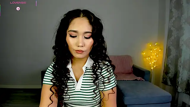 Snapshot of mayameilin chatting on February 2026 11:32:02 AM mayameilin online show from February 2026 11:32:02 AM