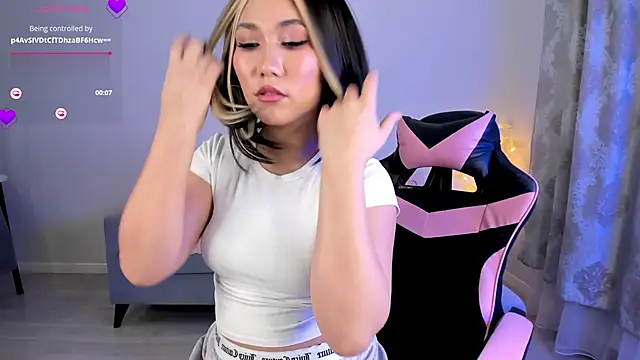 Snapshot of mayameilin chatting on March 2026 06:03:01 PM mayameilin online show from March 2026 06:03:01 PM