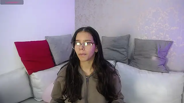 Snapshot of Luna_Millers chatting on February 2026 12:11:01 PM Luna Millers online show from February 2026 12:11:01 PM