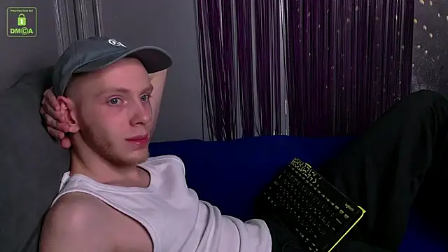 Snapshot of ZidNevil chatting on February 2026 08:14:02 PM ZidNevil online show from February 2026 08:14:02 PM