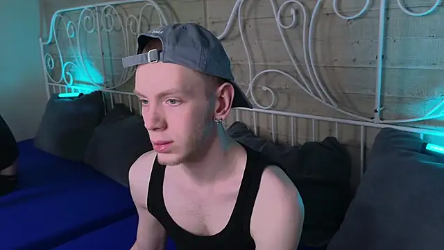 Snapshot of ZidNevil chatting on February 2026 08:25:02 PM ZidNevil online show from February 2026 08:25:02 PM