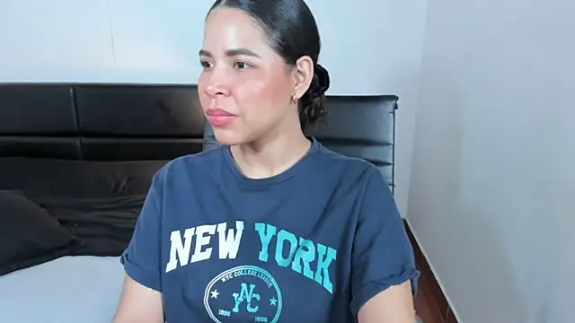 AshlyViper online show from February 2026 10:57:01 PM