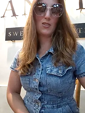 Snapshot of Alexdevil92 chatting on February 2026 01:33:02 PM Alexdevil92 online show from February 2026 01:33:02 PM