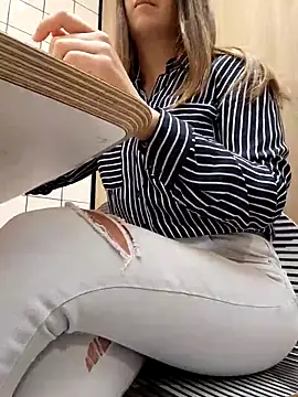 Alexdevil92 online show from April 2026 07:11:01 AM