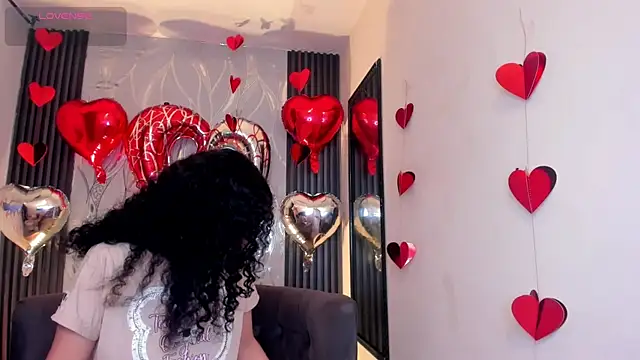 Snapshot of Zoe-yanin chatting on February 2026 06:48:01 PM Zoe-yanin online show from February 2026 06:48:01 PM