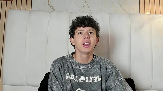 Snapshot of David_Roy_ chatting on February 2026 12:45:02 PM David Roy online show from February 2026 12:45:02 PM