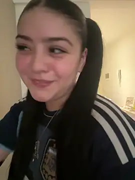 lolaaculaa online show from February 2026 09:15:02 PM