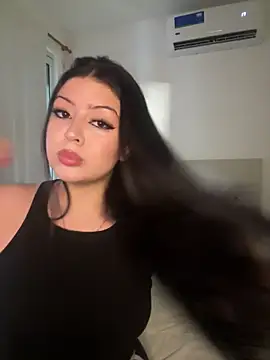 lolaaculaa online show from February 2026 09:47:02 PM