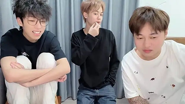 Snapshot of No_1MiaoMiao-Kk chatting on February 2026 11:37:02 AM No 1MiaoMiao-Kk online show from February 2026 11:37:02 AM