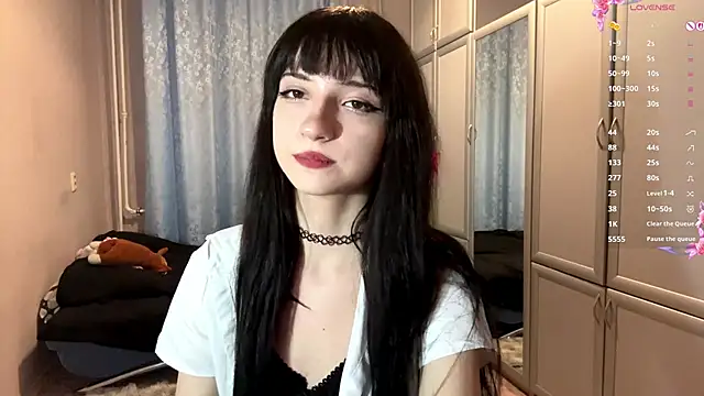 Snapshot of UrBabeLuna chatting on April 2026 04:04:02 PM UrBabeLuna online show from April 2026 04:04:02 PM