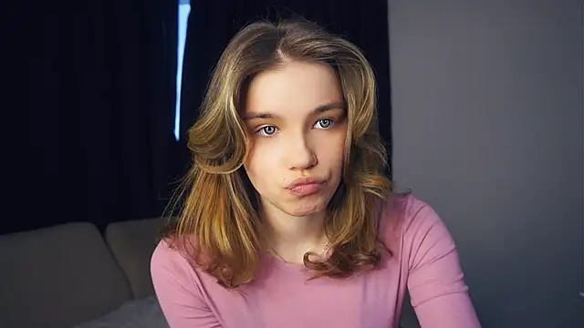 Snapshot of EarthaStinett chatting on February 2026 12:11:01 PM EarthaStinett online show from February 2026 12:11:01 PM