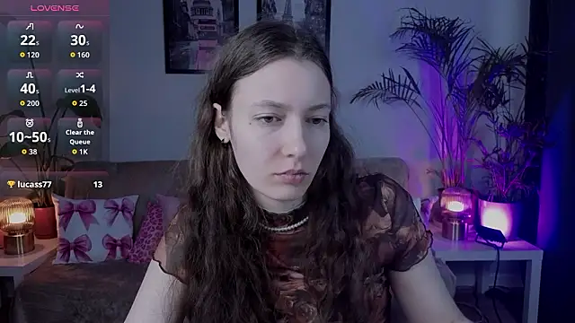 Snapshot of VioletaBloom chatting on February 2026 07:12:02 AM VioletaBloom online show from February 2026 07:12:02 AM