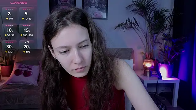 Snapshot of VioletaBloom chatting on February 2026 07:16:01 AM VioletaBloom online show from February 2026 07:16:01 AM