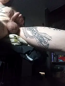 Motleystarr online show from April 2026 12:15:01 AM